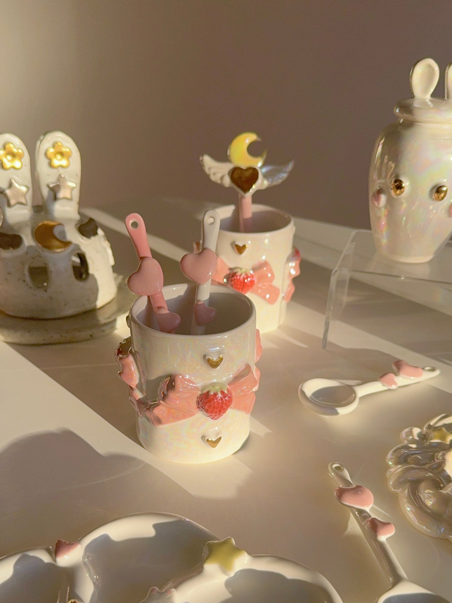 White Strawberry Bow Smooth Tumbler