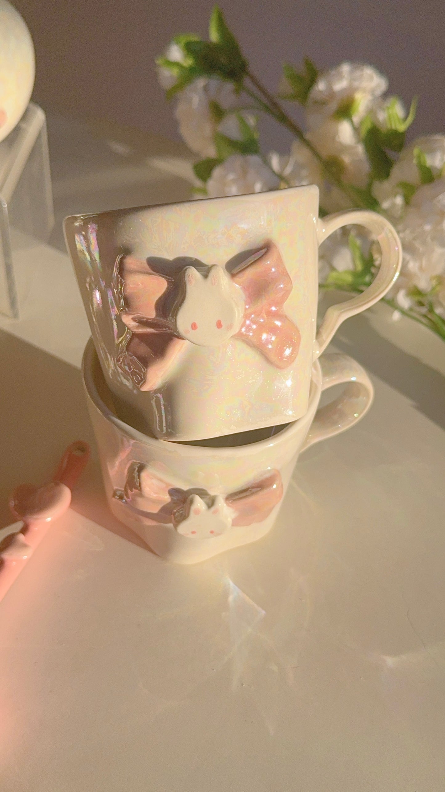 Pearlescent Bun Bow Floral Cup