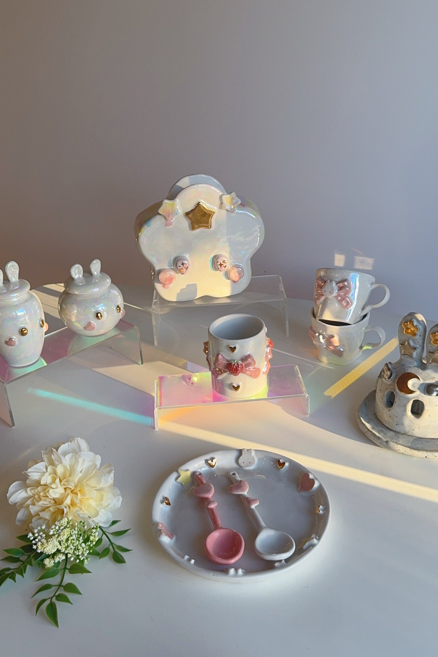 White Strawberry Bow Smooth Tumbler