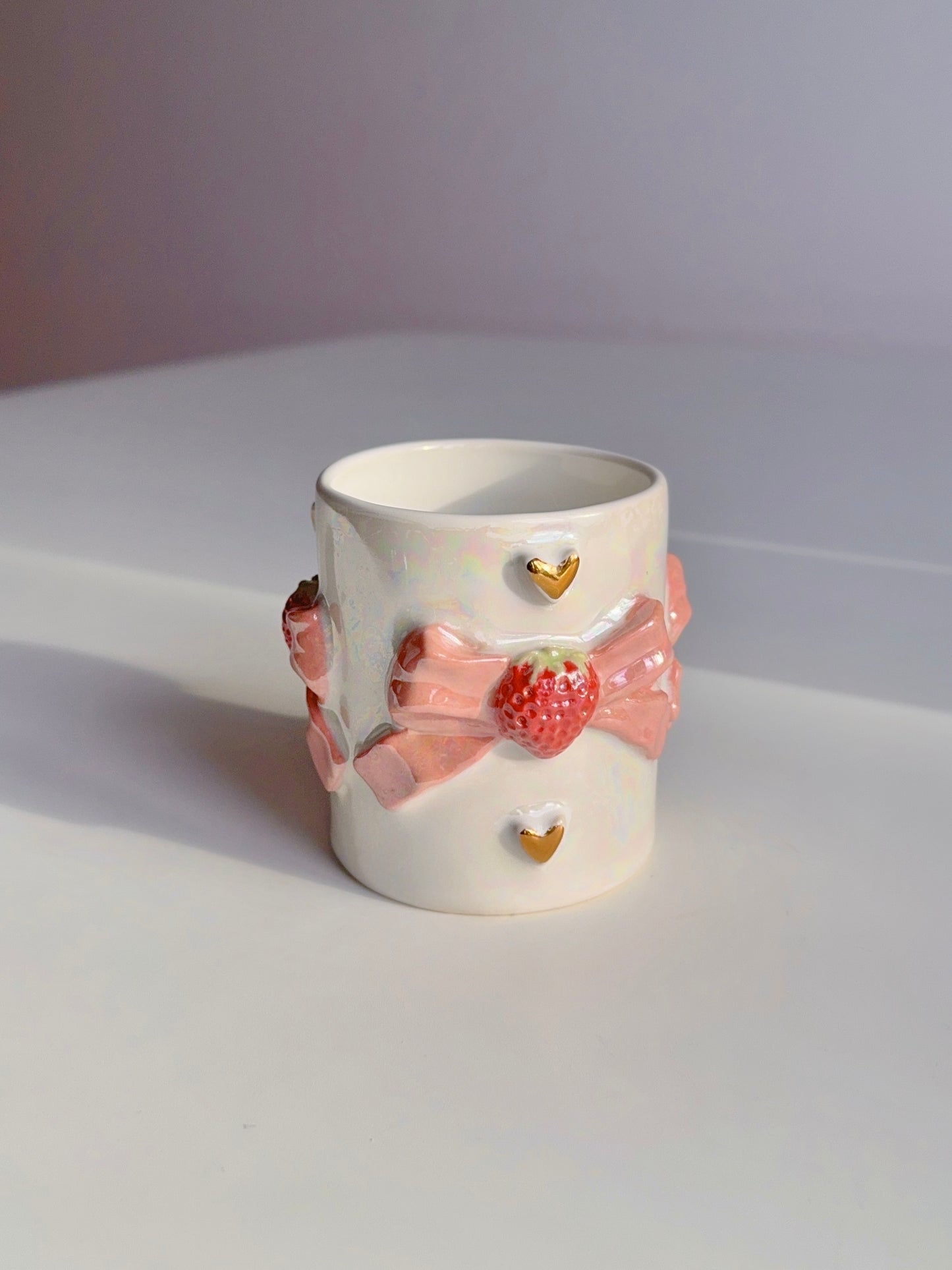 White Strawberry Bow Smooth Tumbler