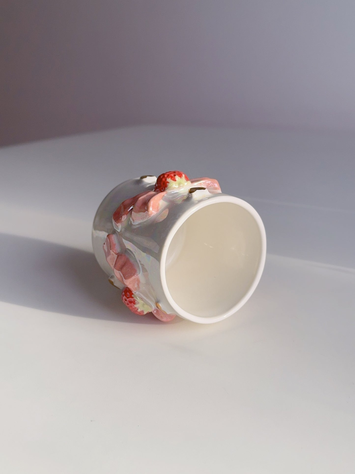 White Strawberry Bow Smooth Tumbler