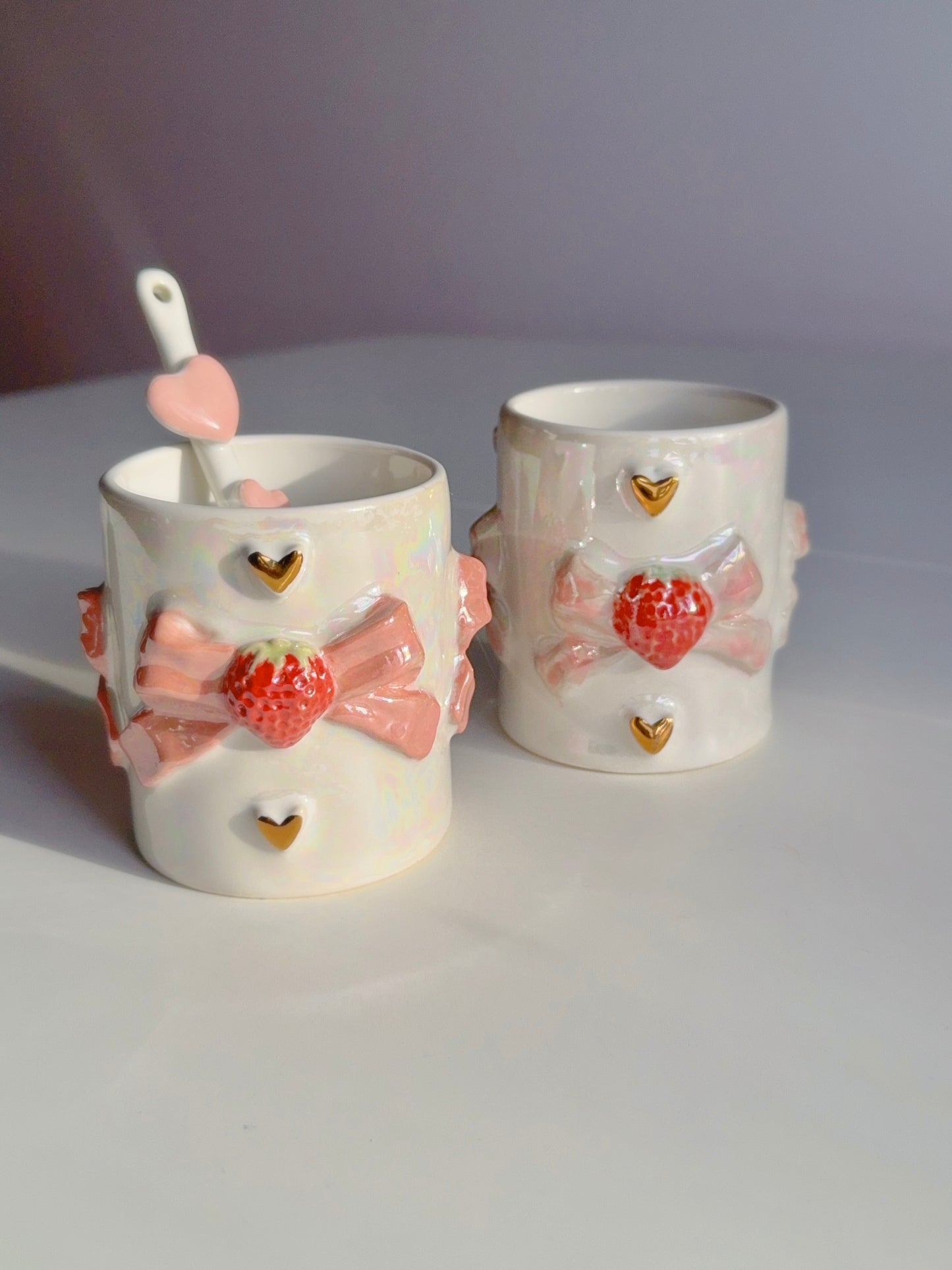 White Strawberry Bow Smooth Tumbler