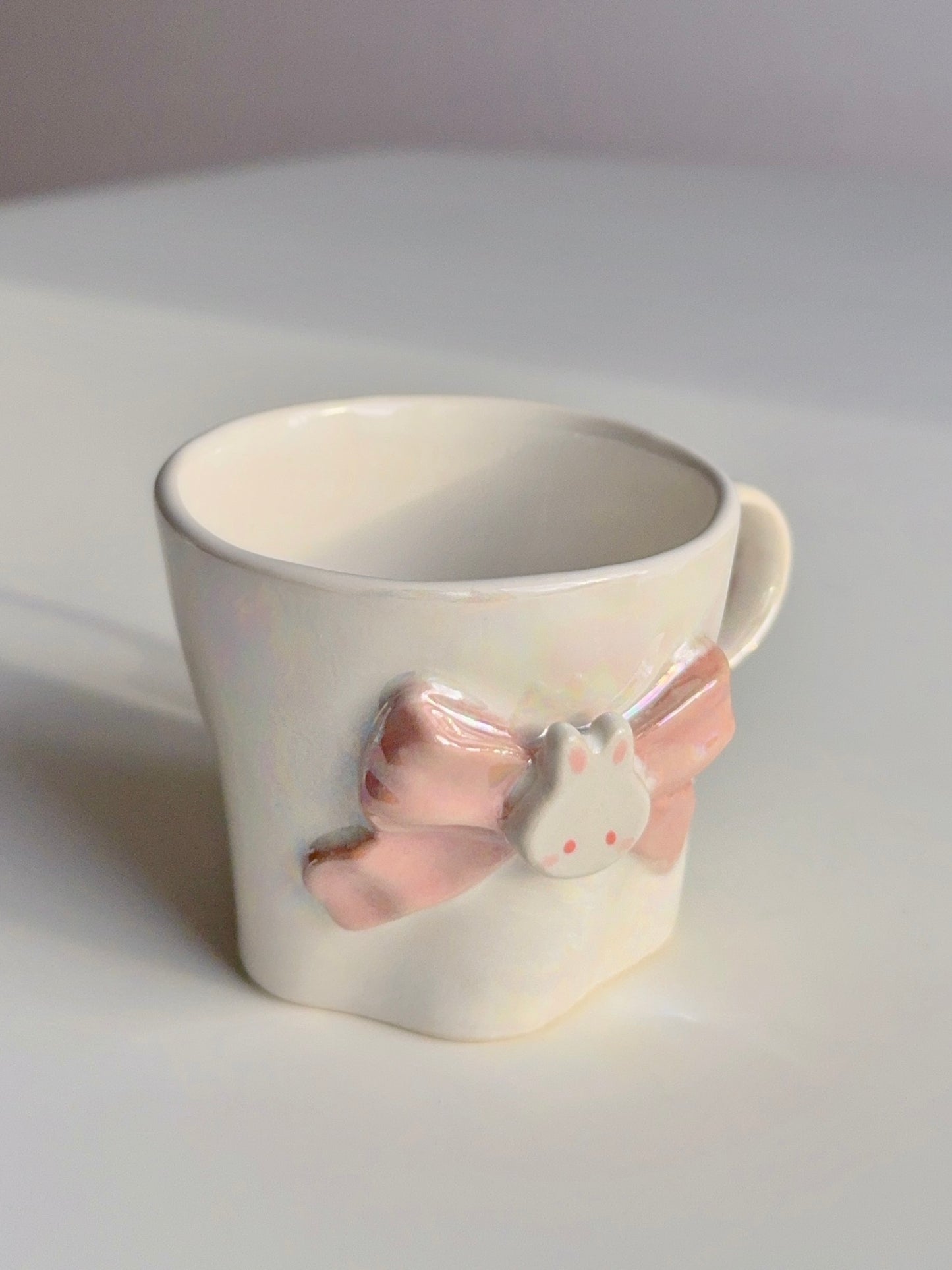 Pearlescent Bun Bow Floral Cup