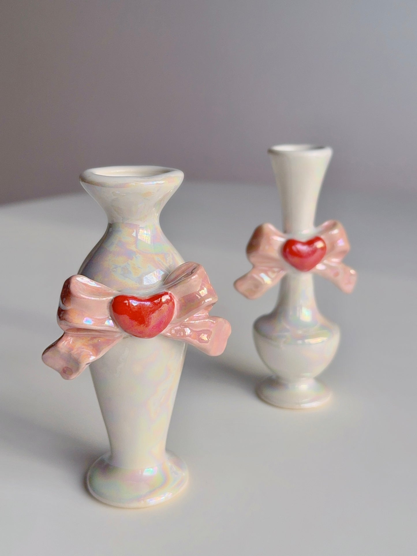 Lustre Heart Bow Vase 2