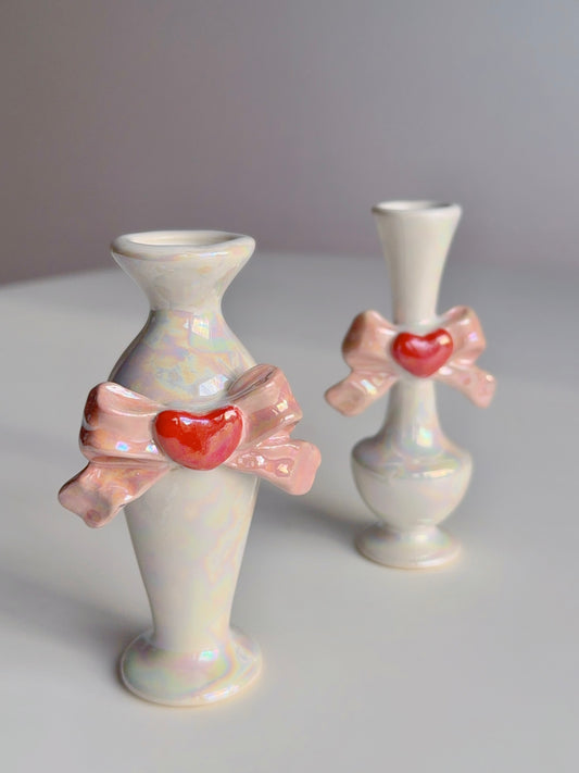Lustre Heart Bow Vase 2